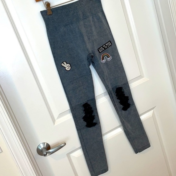 MAZE COLLECTION | Gray Rock & Roll Theme Leggings, Junior Size S/M. - Picture 6 of 9